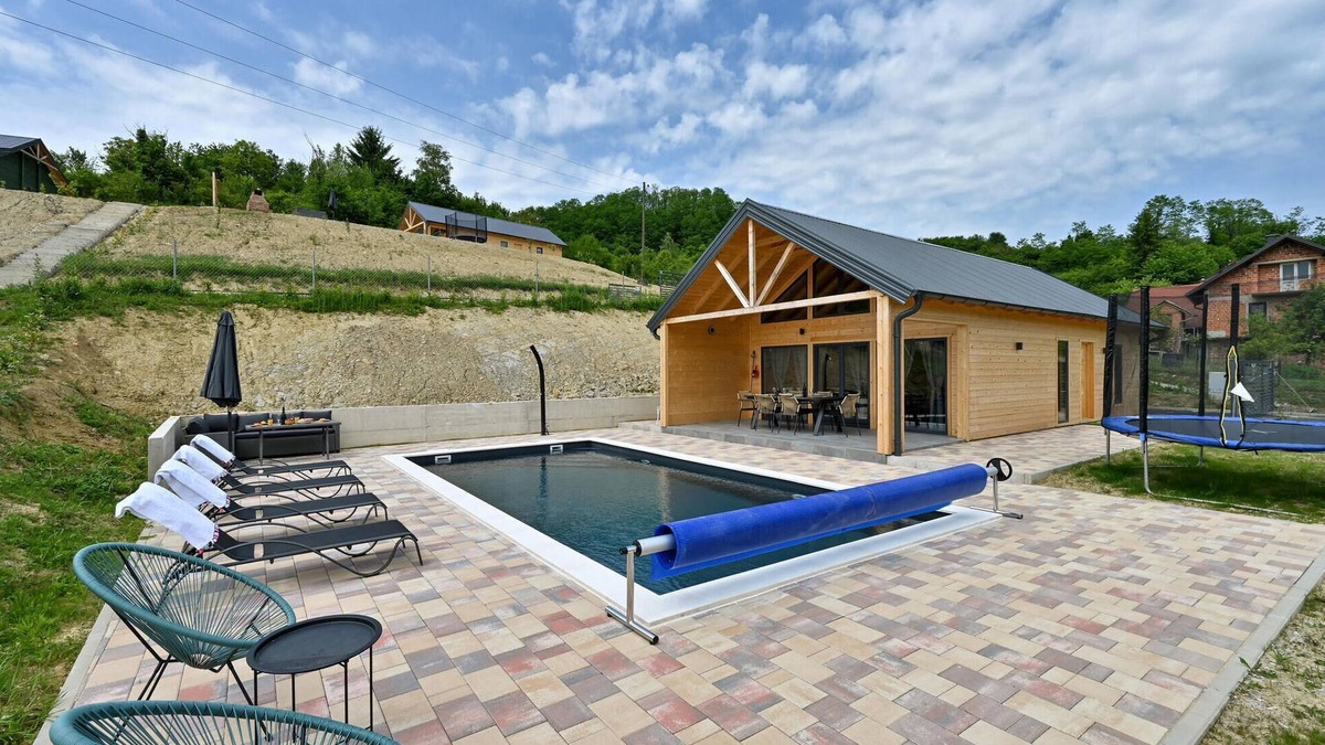Krapinske Toplice House | Amazing home in Klokovec with WiFi