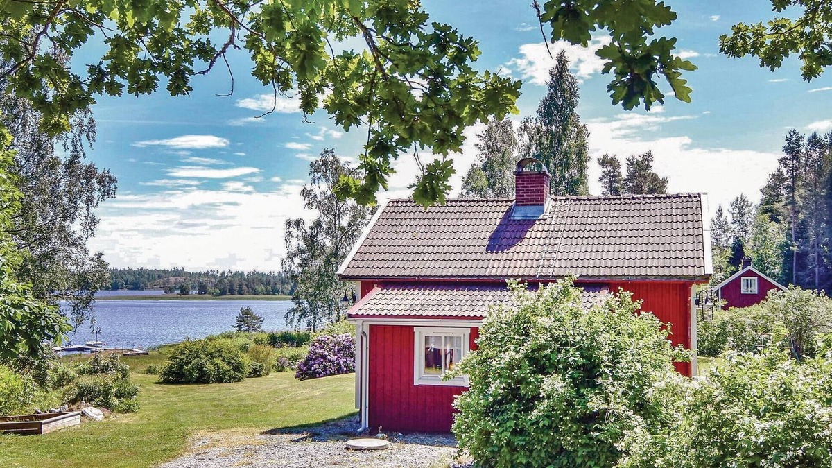 Kopmannebro House | Amazing home in Köpmannebro with WiFi