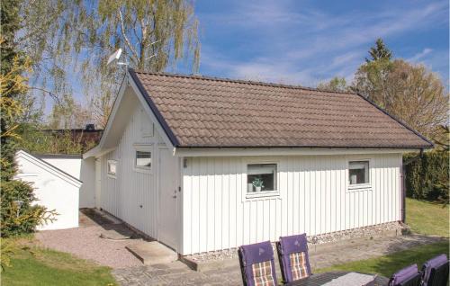 Mjovik House | Amazing Home In Nättraby With Kitchen
