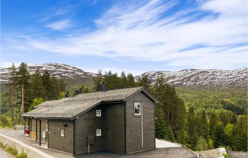 Eid House | Amazing Home In Nordfjordeid With Wifi