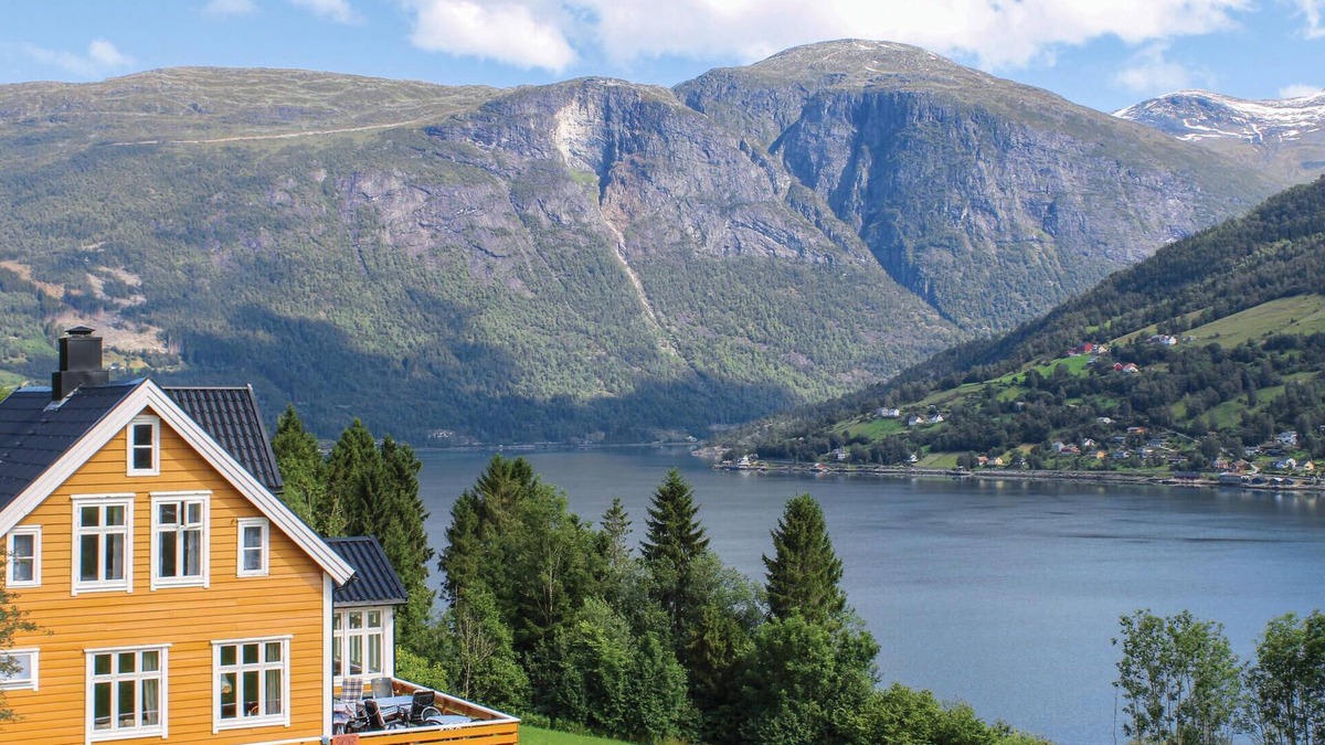 Olden House | Amazing home in Olden with WiFi