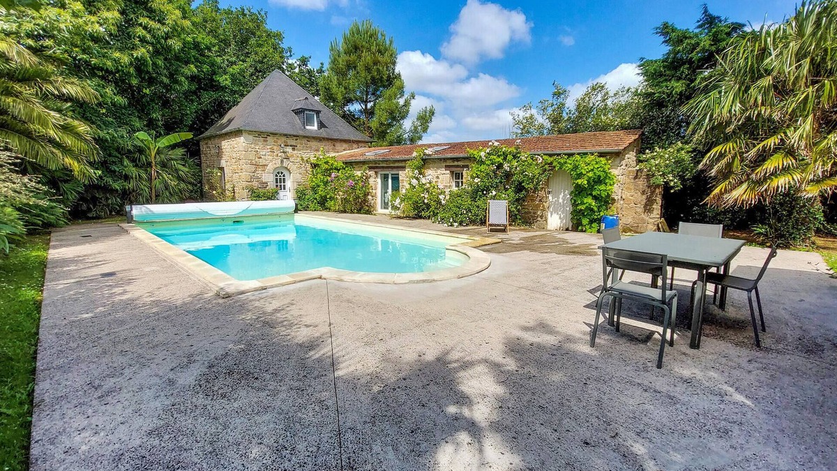 Ploubezre House | Amazing home in Ploubezre