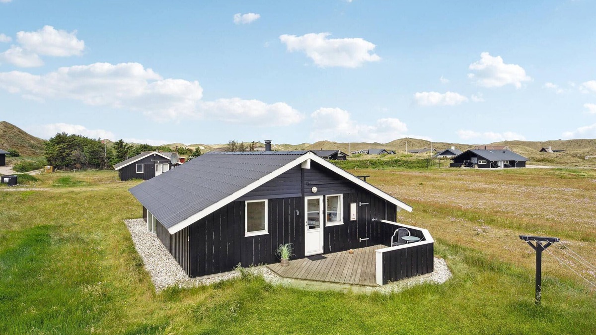 Houvig House | Amazing home in Ringkøbing with sauna