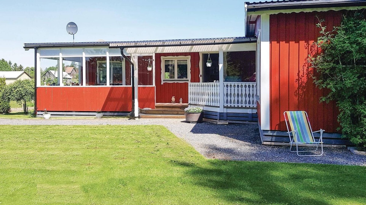 Saffle House | Amazing home in Säffle with kitchen