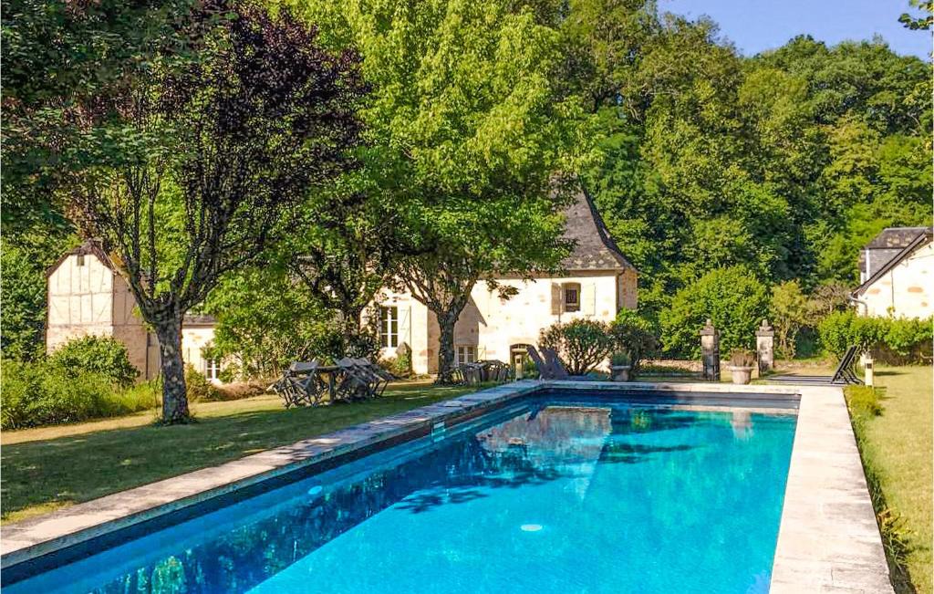 Sarrazac House | Amazing Home In Sarrazac With Wifi