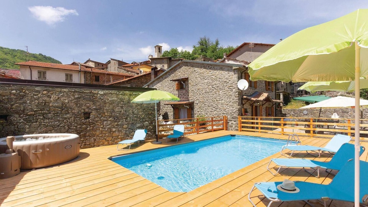 Pieve San Paolo House | Amazing home in Sassalbo -MS-