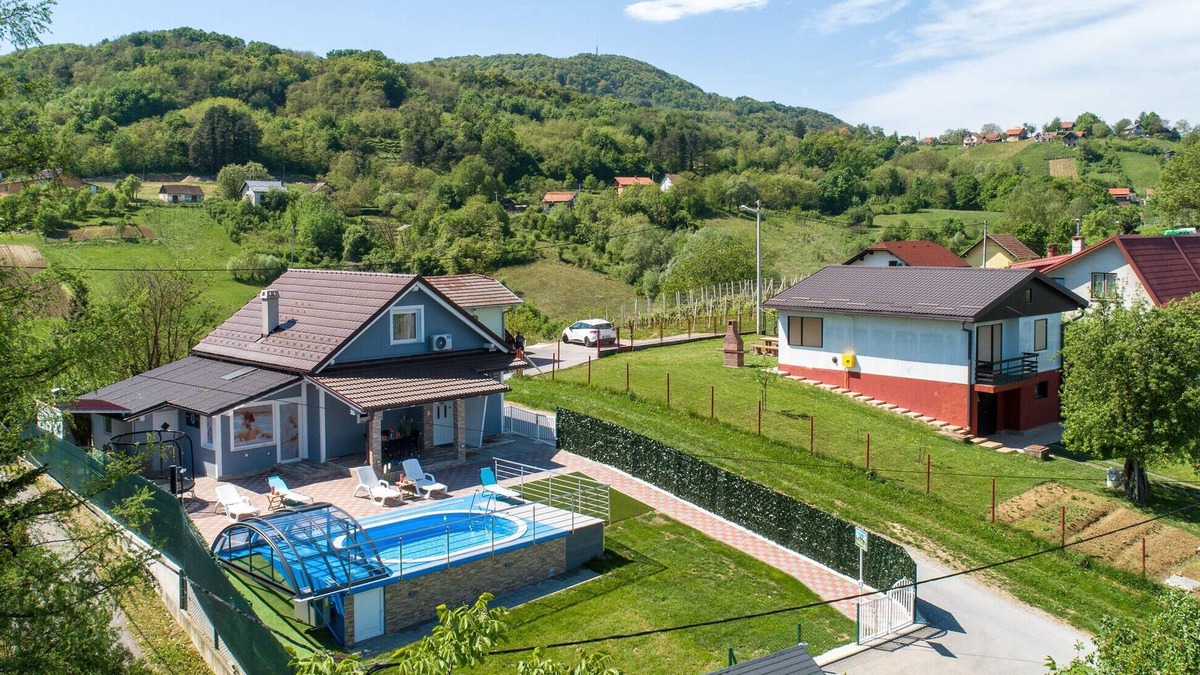 Sveti Kriz House | Amazing home in Sveti Kriz