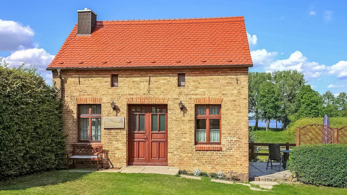 Funkenhagen House | Amazing home in Thomsdorf with WiFi