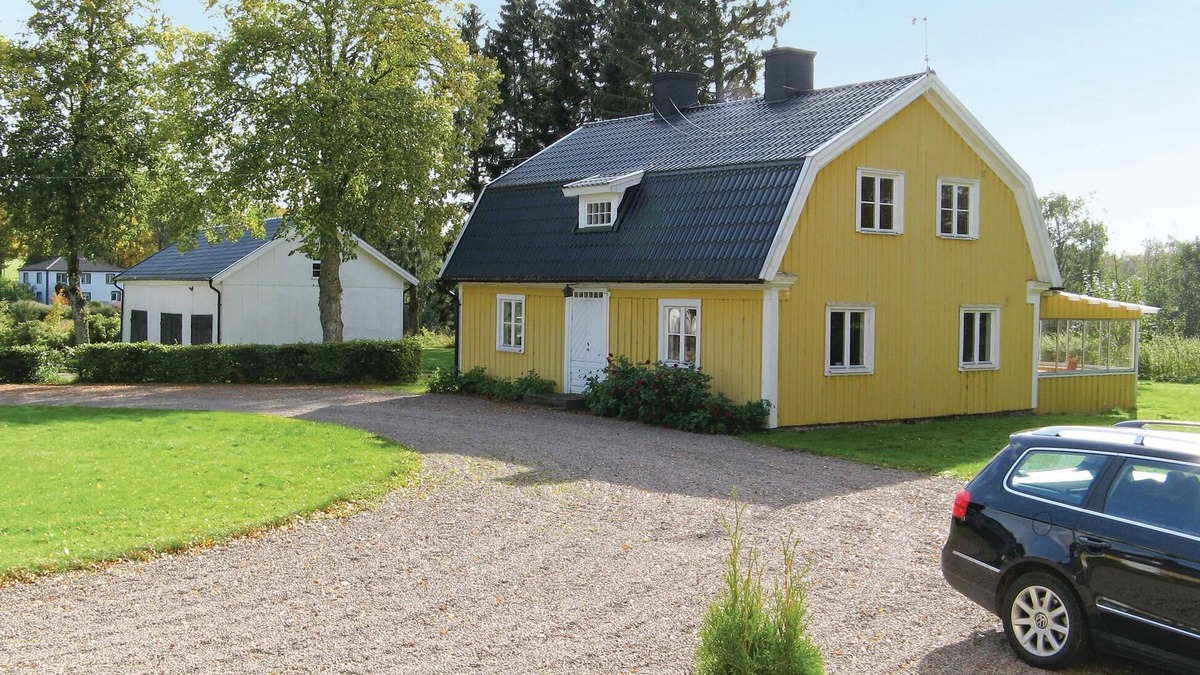 Dimbo House | Amazing home in Tidaholm with kitchen