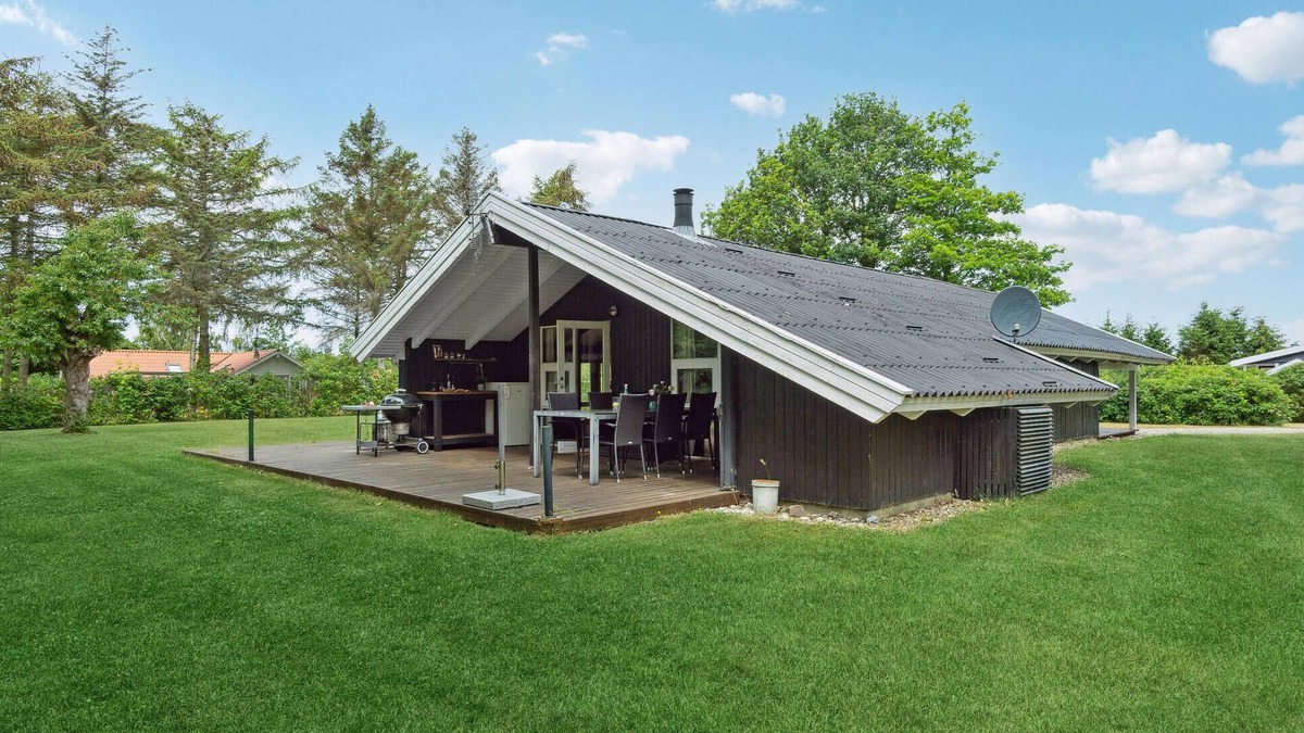 Tranekaer House | Amazing home in Tranekær with sauna