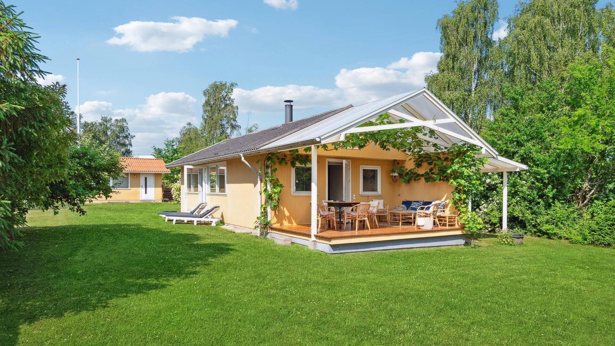 Holloselund House | Amazing home in Vejby with kitchen