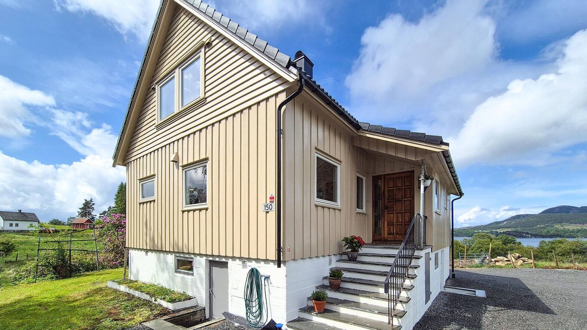 Vindafjord House | Amazing home in Vikebygd with WiFi