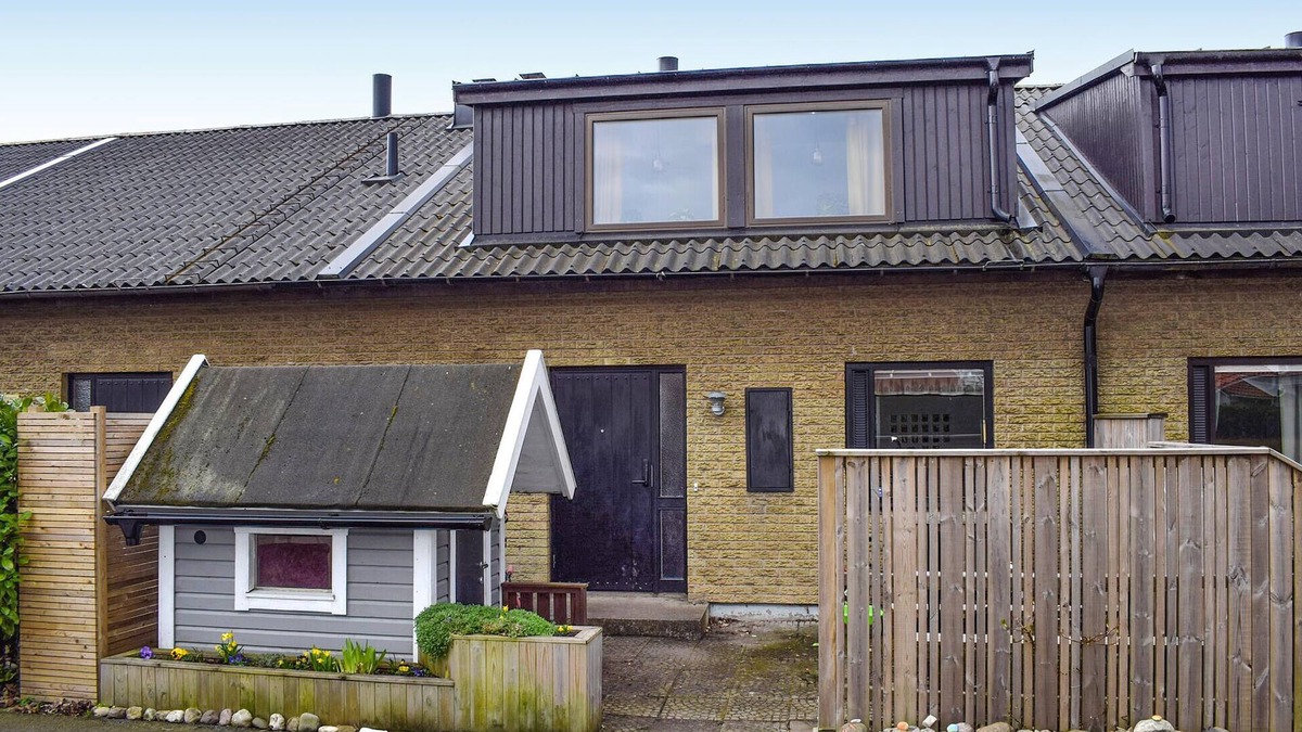 Solbacken-Halsobacken House | Amazing home in Ystad with WiFi