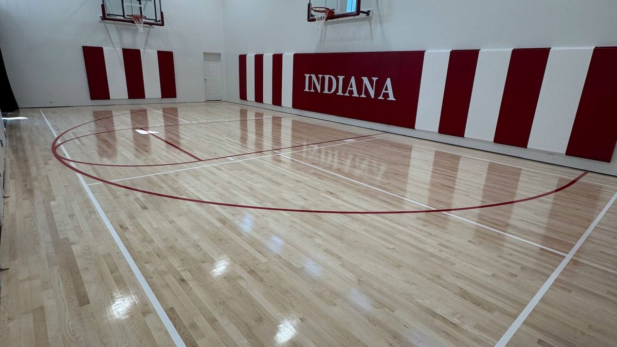 Bloomington House | Amazing Home Near IU's Campus with Basketball Gym, Weight Room and Pool/Hot Tub