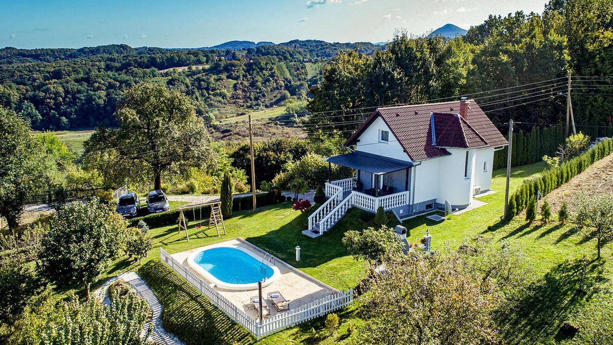 Ivanec House | Amazing home with swiming pool