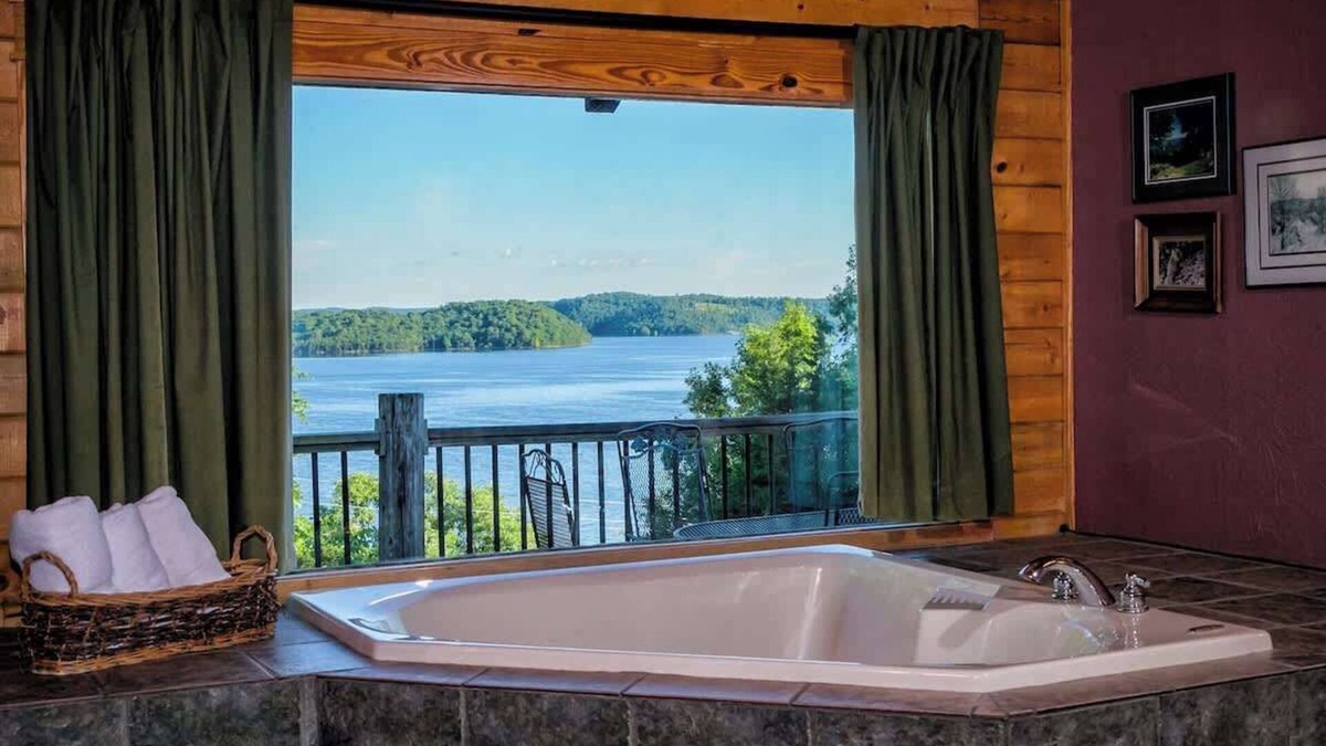 Garfield Cabin | Amazing Lake View Cabin