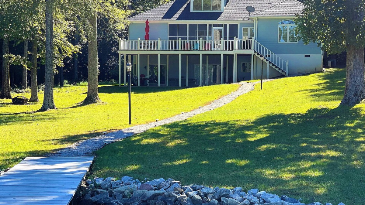 Macon House | Amazing Listing Just Off the Main Lake, No Steps to the Doc! High-Speed Internet