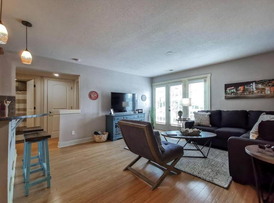 Plaza Westport House | Amazing Locale 2KingBR 1BTH