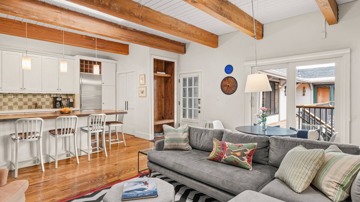 Aspen Condo | Amazing Location - Just Steps To Aspen Mtn, Restaurants, Shops & Nightlife. W/D, FP, AC In Bedrooms