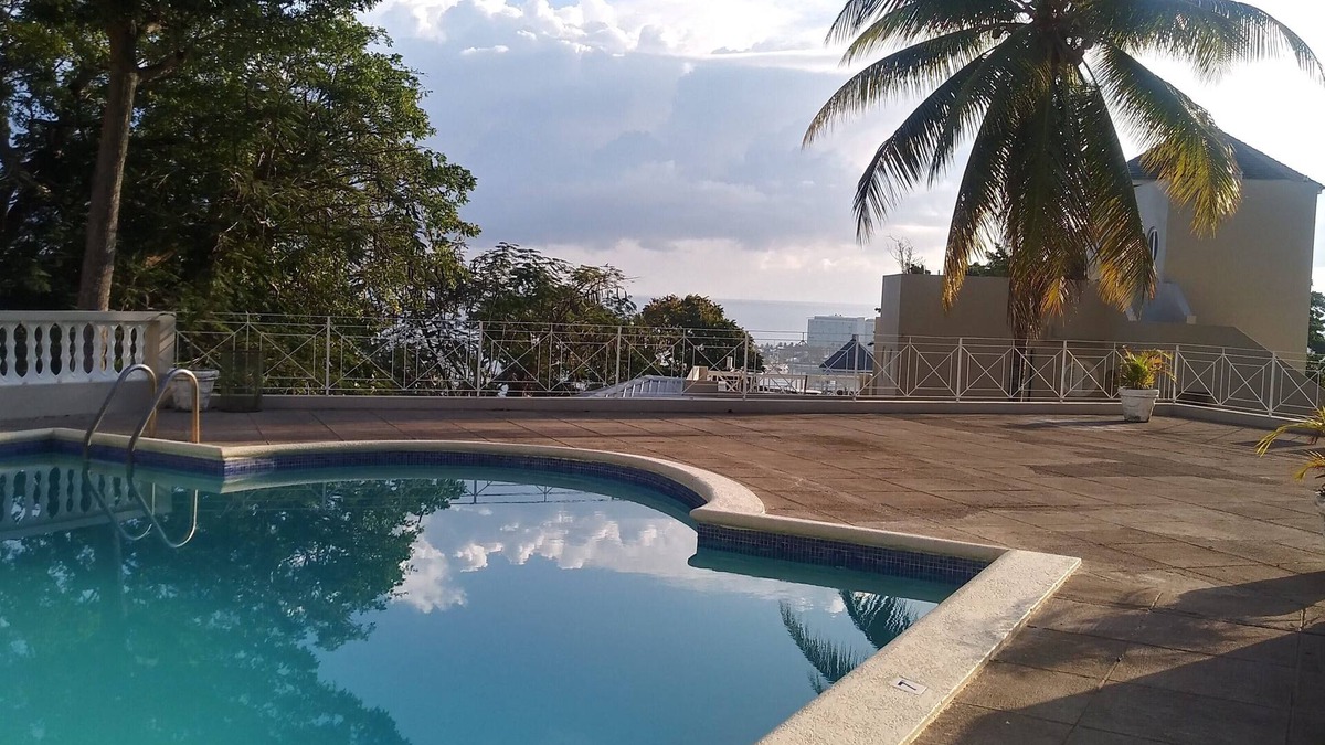Ocho Rios Villa | Amazing Location w/Oceanview! Walk to town, beach, & dinner.