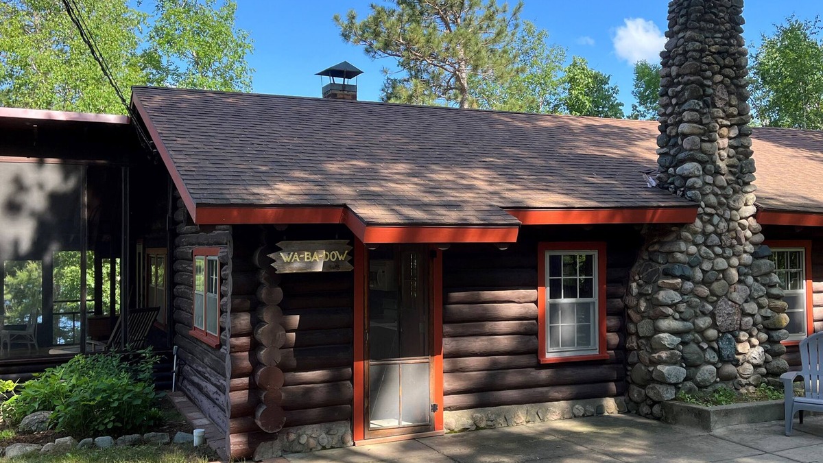 Park Rapids Cabin | Amazing Log Home on pristine lake in Northern MN.