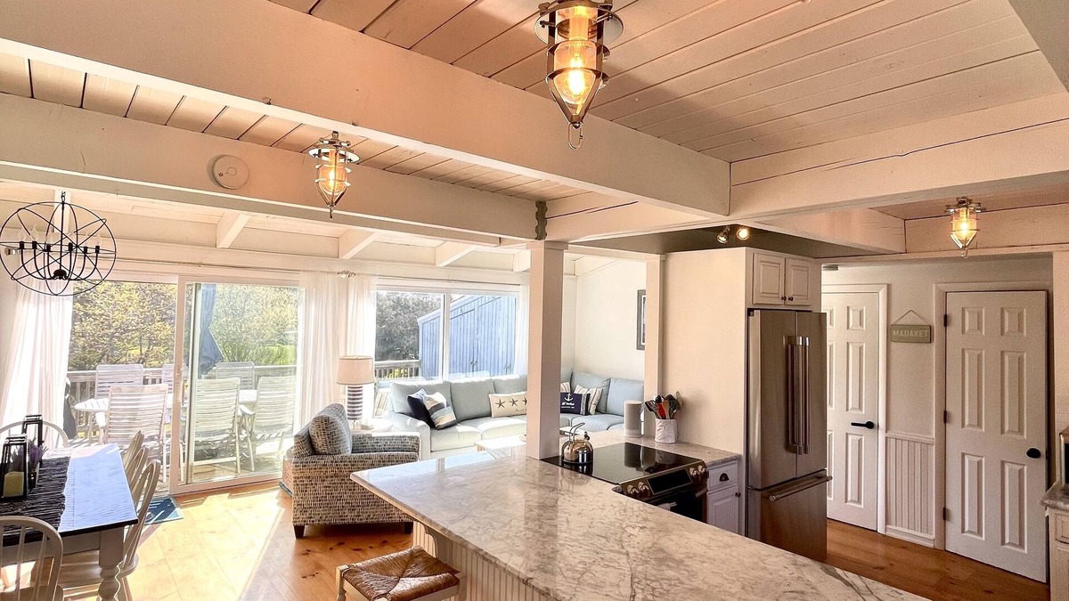 Madaket House | Amazing Madaket Beach Stay! Townhouse -3BR, 3 BA, Sleeps 8, Outdoor Shower