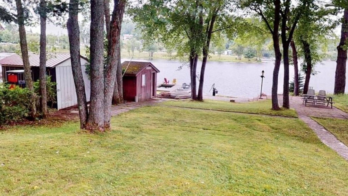 Mattawa House | Amazing Mattawa Riverfront, Mountain View Home, Close to Adventures & Amenities