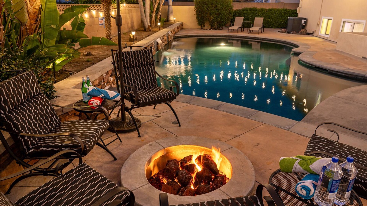 Southeast Anaheim House | Amazing Modern Pool House near Disneyland