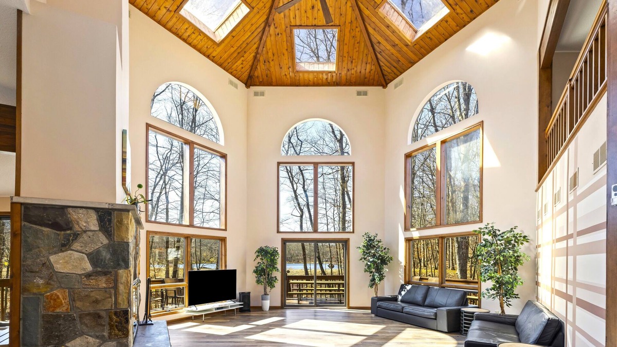 East Stroudsburg House | Amazing Modern Lakefront Chateau in prime Pocono location