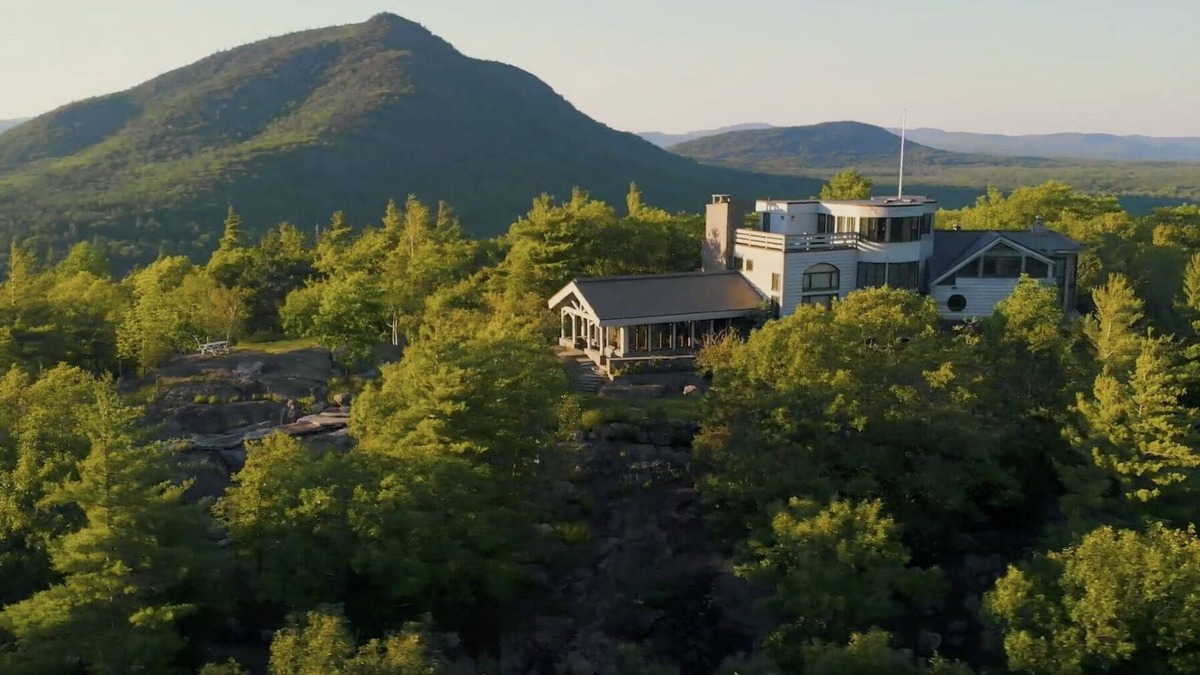 Lake Placid House | Amazing Mountain-Top Mansion on private reserve
