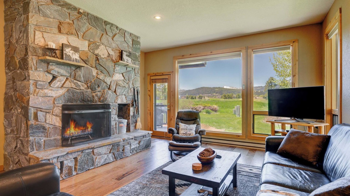 Big Sky Meadow Village Condo | Amazing Mountain Views, on Golf Course, Hot Tub & Pool, Walk to Ski Shuttle!