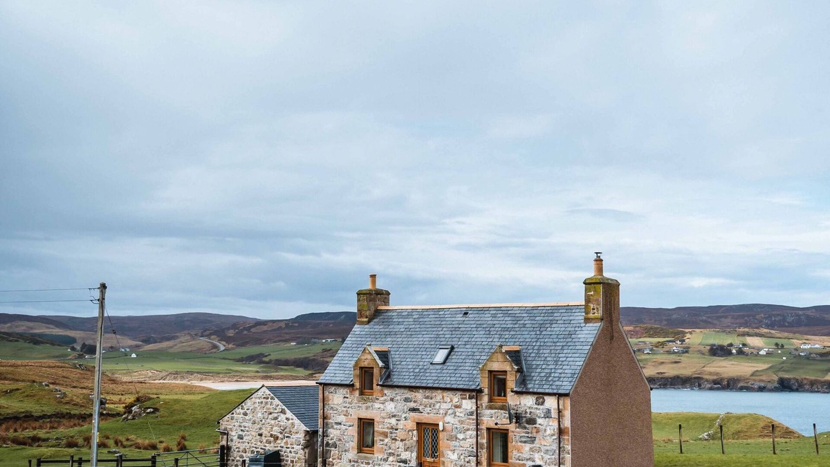 Thurso Cottage | Amazing NC500 Croft House. Perfect for couples and families