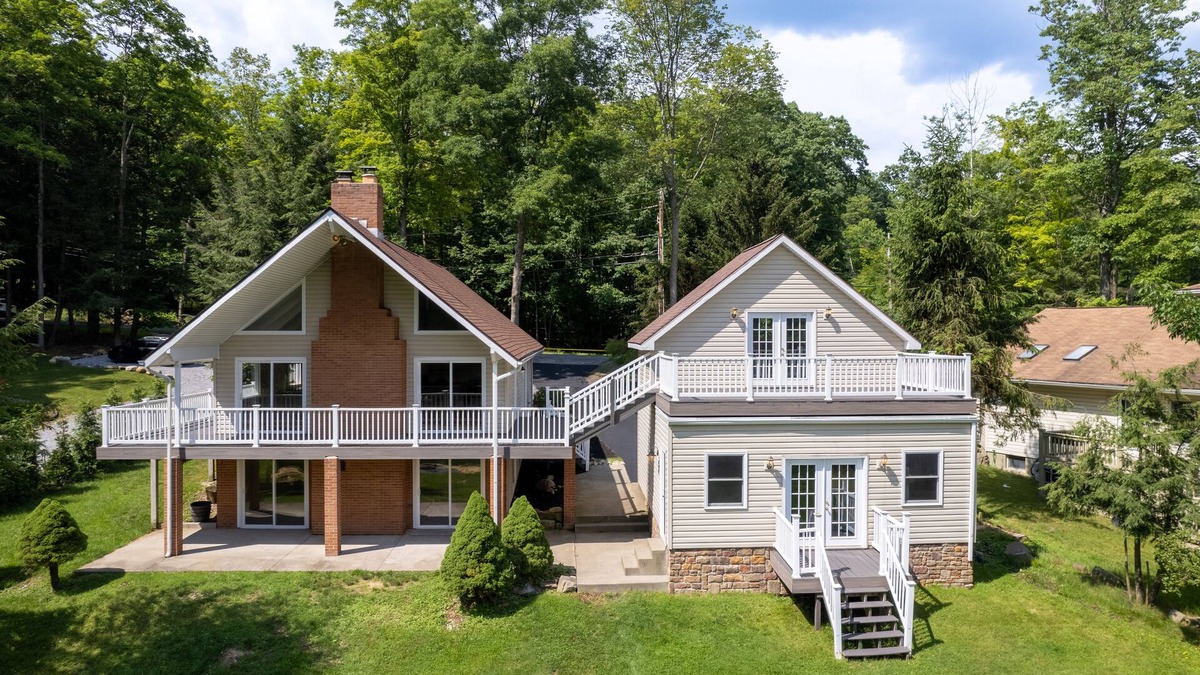 Treasure Lake Ski Chalet | Amazing Newly Remodeled Waterfront Home
