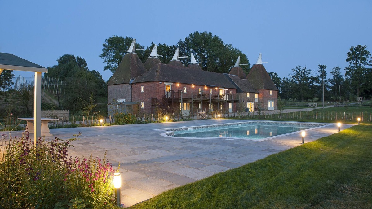 Cranbrook House | Amazing Oast House by Bloom Stays - sleeps 22