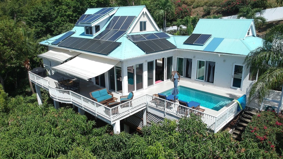 Hart Bay Villa | Amazing Ocean Views and close to town