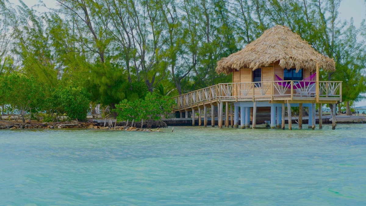 Thatch Caye Resort | Amazing Ocean Views Bungalow w/Private Patio, A/C, & Walk-In Shower