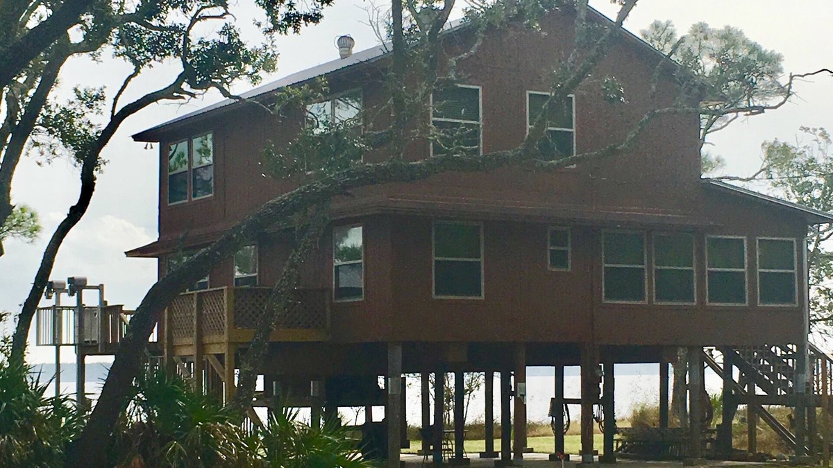 Ochlockonee Bay House | Amazing Ochlockonee Riverfront Home!