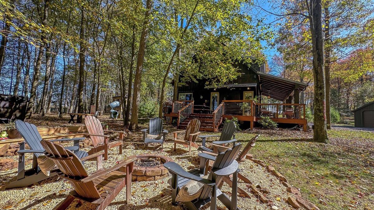 North Glade Hills House | Amazing Outdoor Space with Amenities Galore! Hot Tub, Fire Pit, and More!