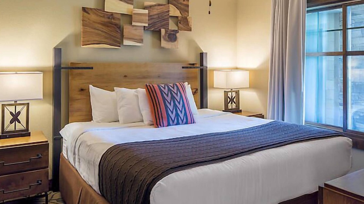 Big Cedars Resort | Amazing Paradise Point Resort in Hollister!