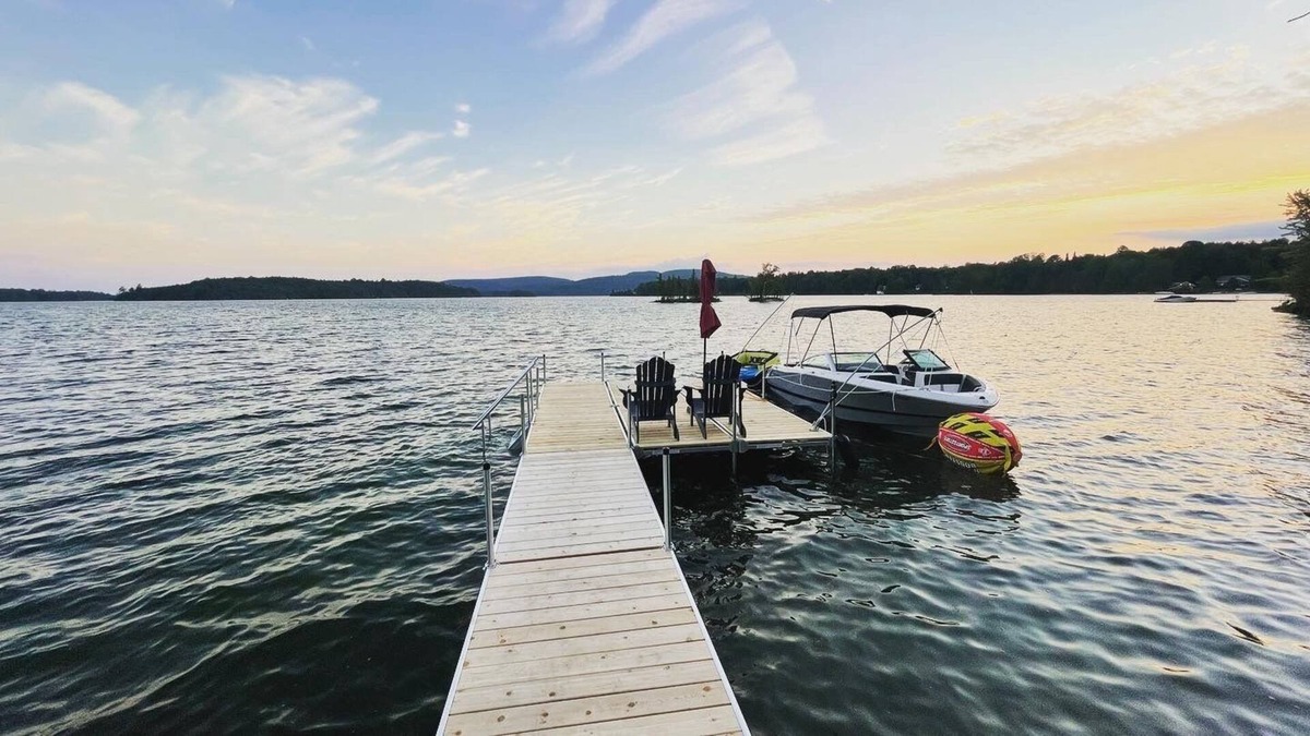 Messines Cottage | Amazing Resort like vacationing! Waterfront, pool, hot tub, and tonze of relaxin