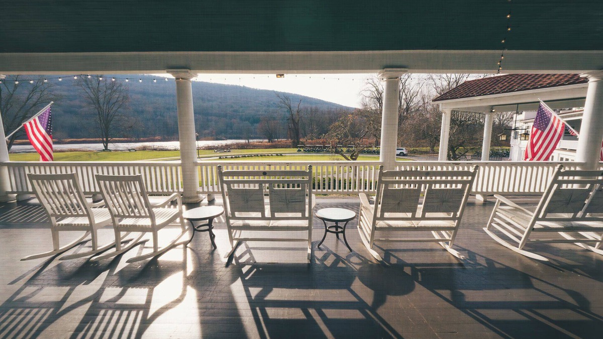 Shawnee On Delaware Hotel | Amazing Retreat in Delaware | Hiking Trails, Golf Escape & Relaxing Spa