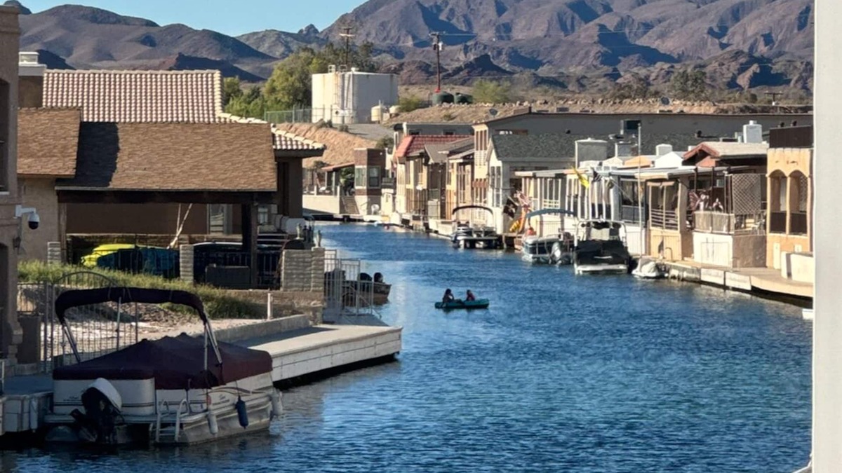 Moovalya Keys House | Amazing River House in the Moovalya Keys, Parker AZ