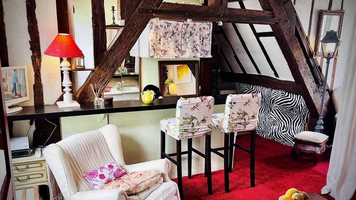 Arts-et-Metiers Apartment | Amazing Romantic Apartment Hyper Center