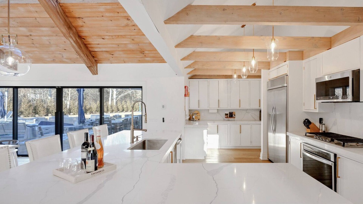 Sagaponack House | Amazing Sagaponack Estate Minutes to Gibson Beach and Wolffer Estate.