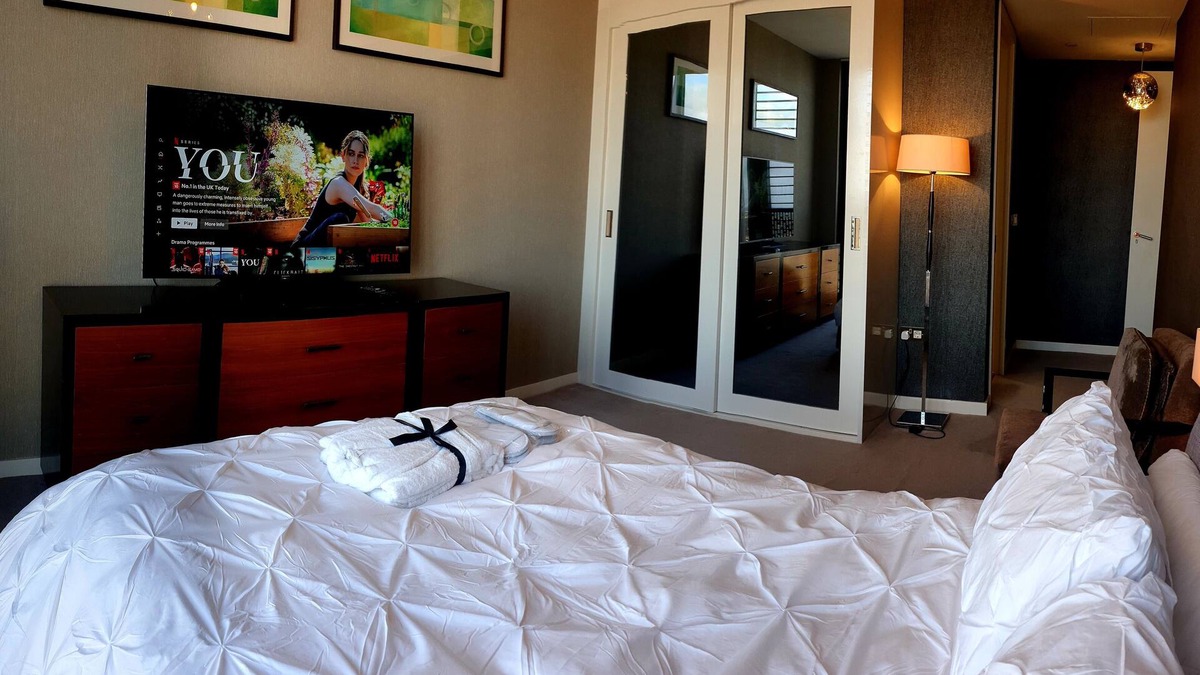 Stratford and New Town Apartment | Amazing sub-penthouse on the Heart of Stratford .Host of Olympics games 2012 .