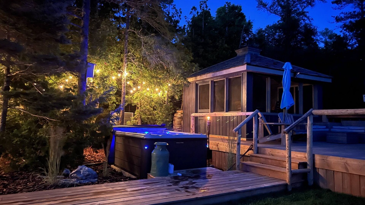 Northern Bruce Peninsula Cabin | Amazing Sunset Beach Cabin