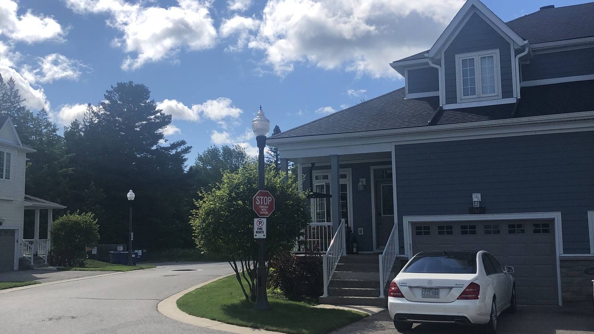 Oro-Medonte House | Amazing Townhouse For Rent In Horseshoe Valley. Be Where The Action Is