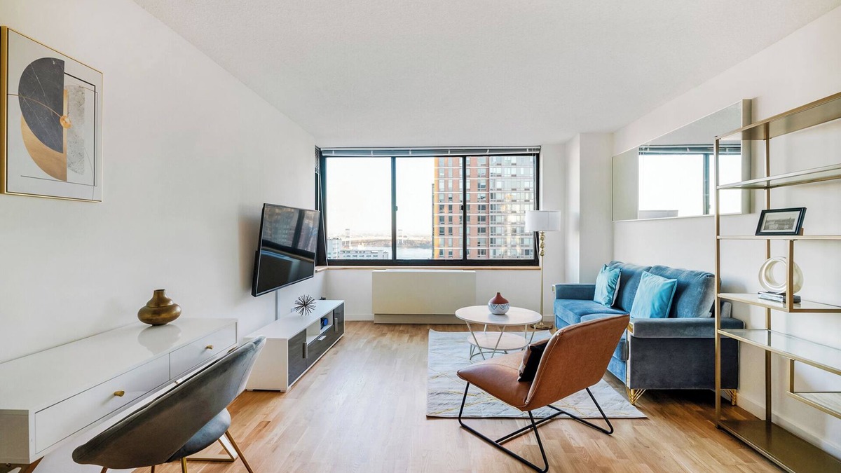Upper East Side Apartment | Amazing UES Luxury 2 Bedw/Gym, Pool,Laundry #6187