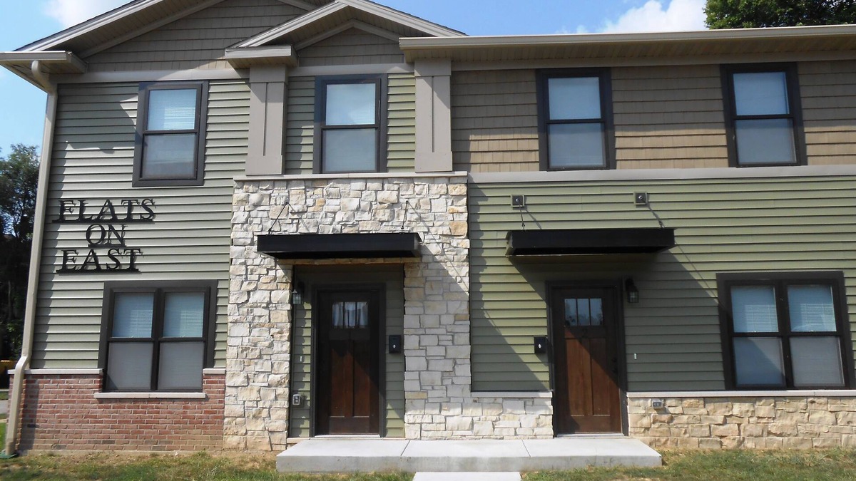 Bloomington House | Amazing Value- Spacious Townhouse Unit Walking Distance from DT Bloomington