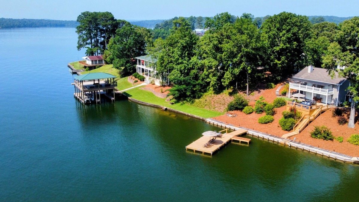 Jacksons' Gap House | Amazing View Lakefront Home Lake MartinnBeautiful Remodeled Lakefront with Dock